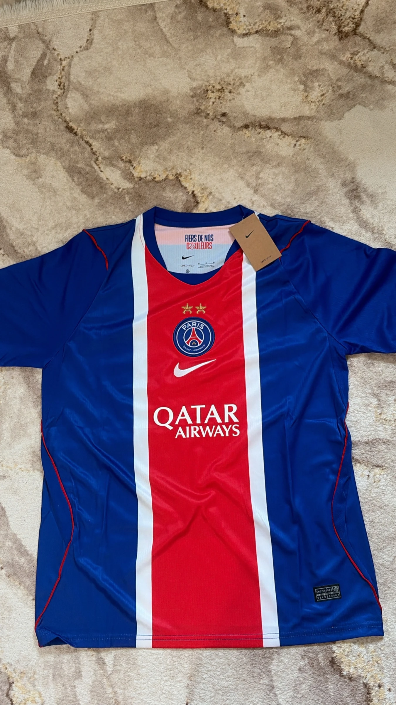 Maillot rouge et bleu psg 